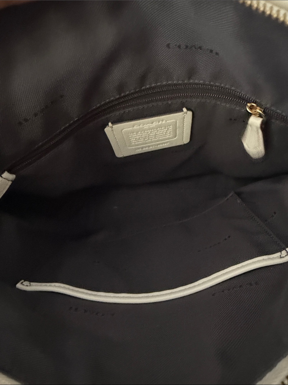Coach Signature Dufflette - Picture 3 of 4